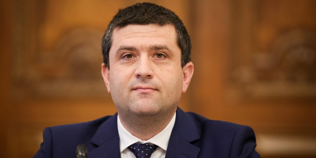 Radu Miruţă acuză CCR de trivializarea importanţei instituţiei - RevistaPolitica