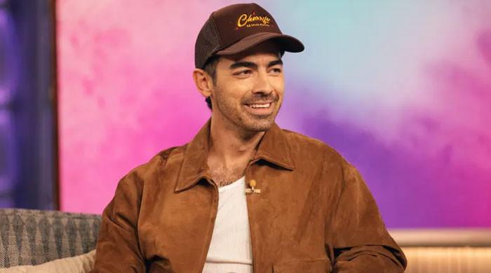 Joe Jonas' reaction to 'will you marry me?' goes viral: Watch