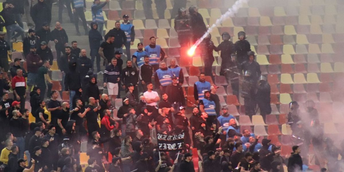 ultrasi-sud-dinamo-3.JPG - RevistaPolitica