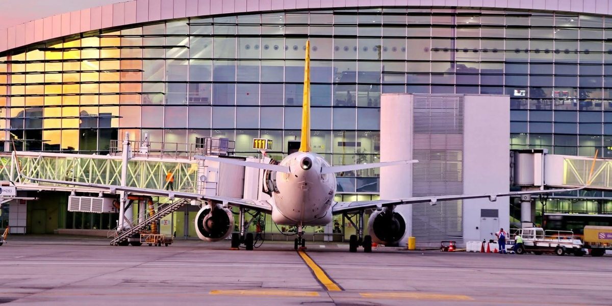 Aeroporturile-Otopeni-si-Baneasa.jpg - RevistaPolitica