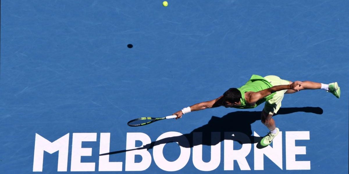 Alcaraz se viste de Borg para llegar a los 100 partidos en los Grand Slam