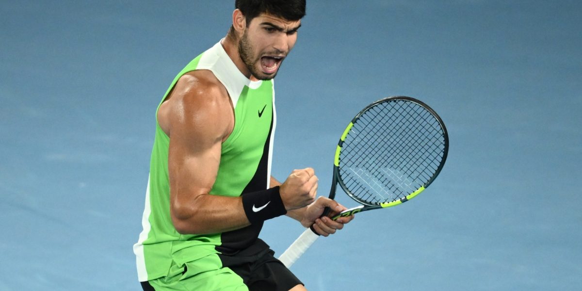 Alcaraz rompe otra barrera y pisa por primera vez las semifinales en el Open de Australia