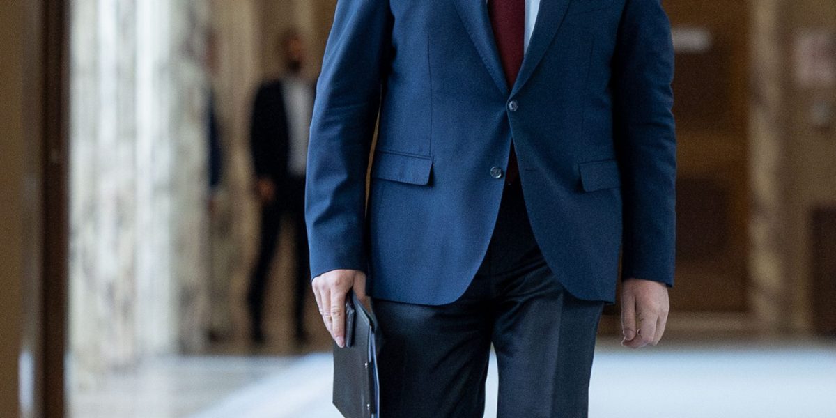 Bolojan: Implementarea impozitării progresive necesită un an; suntem nepregătiți - RevistaPolitica