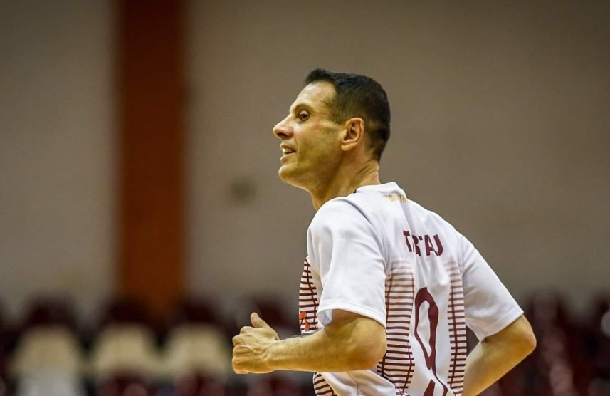 Ce-mai-face-„More-Tartau-omul-care-a-jucat-si-iubit-doua-echipe-in-cariera-de-fotbalist.jpg - RevistaPolitica