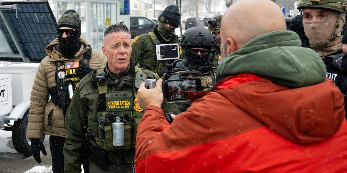 Chefe-da-Patrulha-de-Fronteira-dos-EUA-fala-para-live.jpg - RevistaPolitica