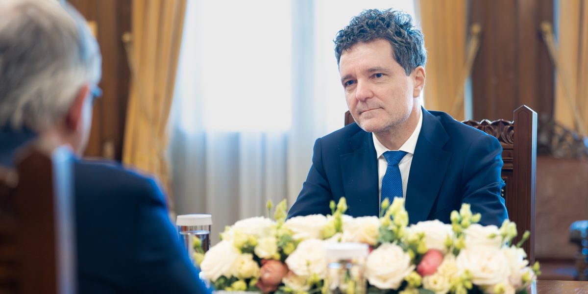 Cutremur bugetar la Palatul Cotroceni: Nicuşor Dan taie 30 de - RevistaPolitica