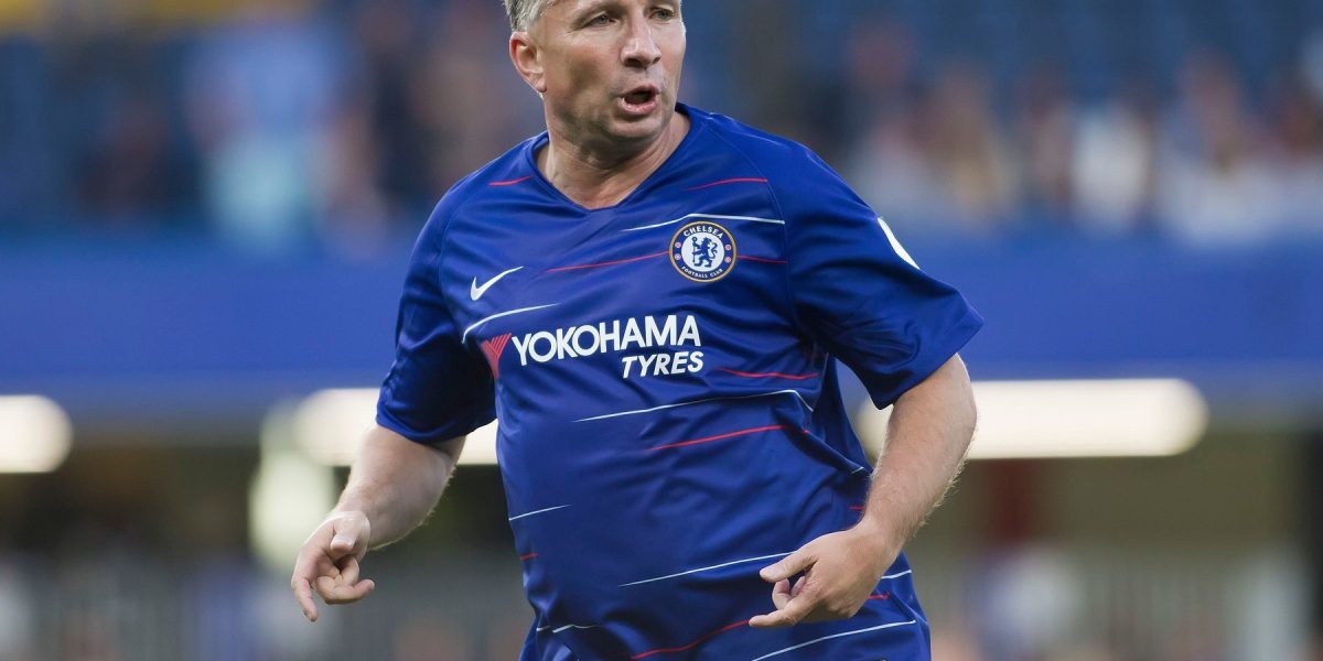 Dan Petrescu, emoționat de gestul lui Chelsea. Ce au decis să facă englezii pentru român