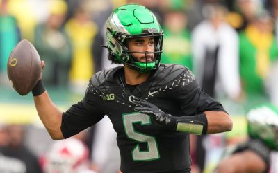 QB Dante Moore opts against NFL draft, returning to Oregon