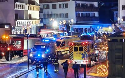 Explozie în noaptea de Anul Nou într-o stațiune de schi din Elveția. Cel puțin 10 morți, mai mulți răniți. Reacția MAE