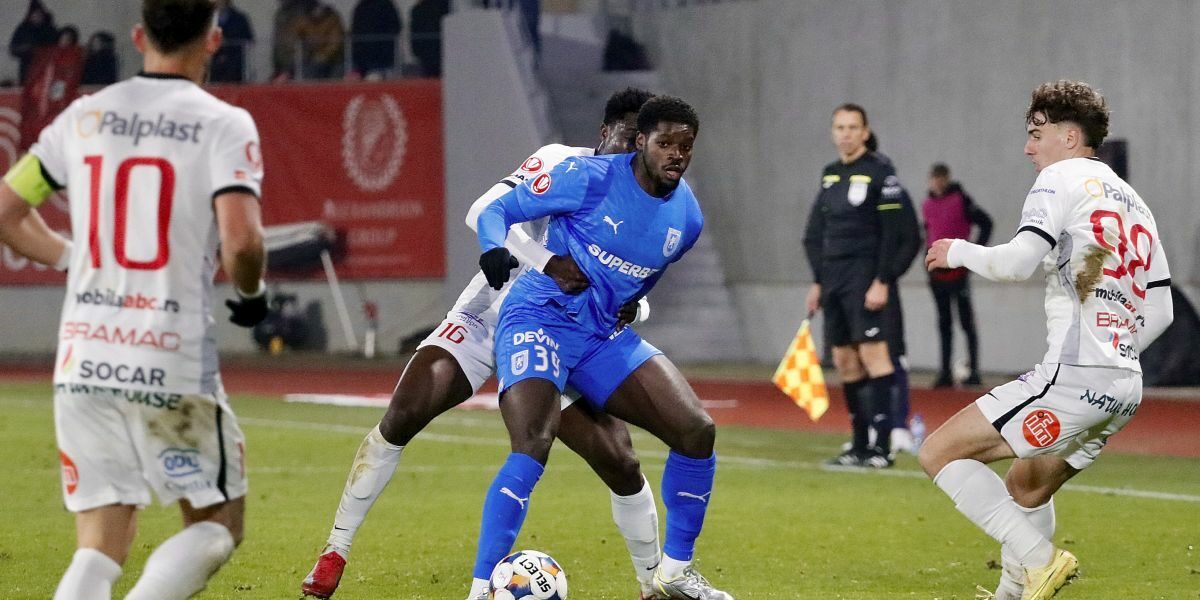 Gestul-lui-Steven-Nsimba-care-l-a-scos-din-calculele-lui-Filipe-Coelho-si-care-l-a-pus-pe-lista-de-t.jpeg - RevistaPolitica