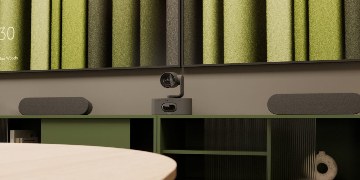 Large_Closeup-Rally-AI-Camera-Pro-with-Logitech-Audio1-scaled.jpeg - RevistaPolitica