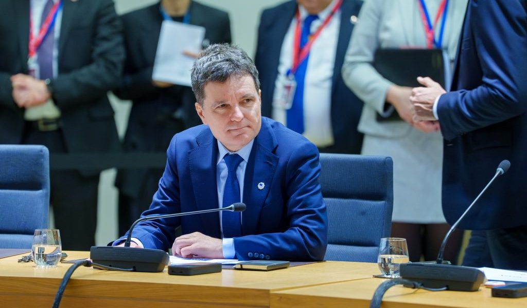 Nicuşor Dan: Cum să accesăm în mod eficient lumea Davos, - RevistaPolitica