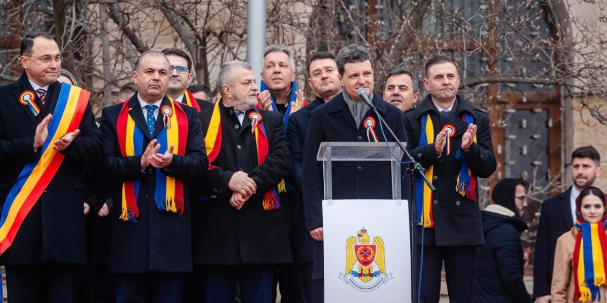 Nicuşor Dan: Respectul față de istorie trebuie să rămână un reper. Imnul național este un simbol al României și nu trebuie huiduit