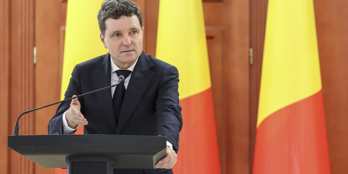 NmU2ZGY0NTQ0NDRiYWM2MDFhY2EzZmUzMzZiNDM.thumb_.jpg - RevistaPolitica