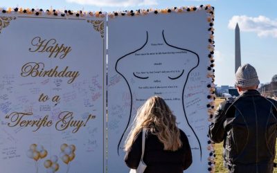 10-foot-tall replica of Trump’s alleged birthday message to Epstein appears on National Mall