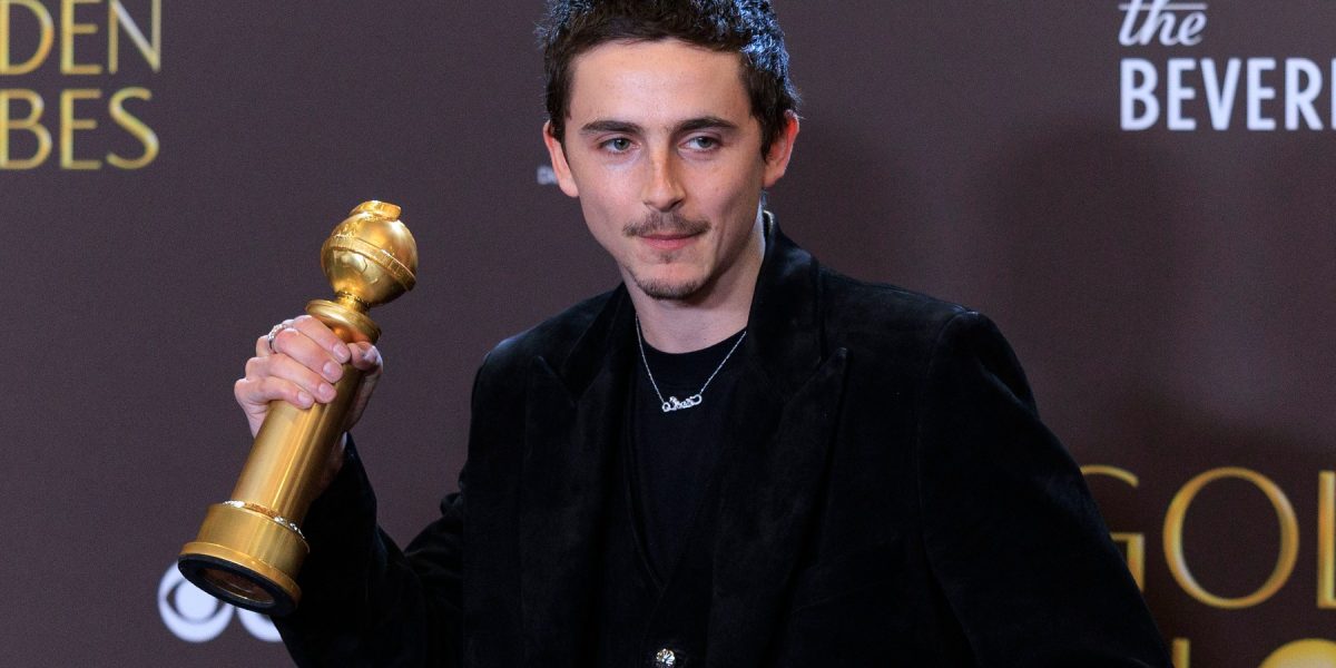 Timothee-Chalamet-la-Globurile-de-Aur-2026.jpg - RevistaPolitica