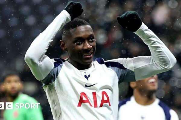 Eintracht Frankfurt 0-2 Tottenham: Thomas Frank's side seal last-16 Champions League spot