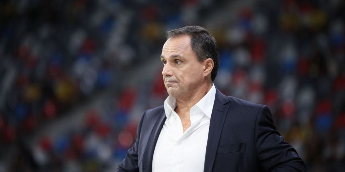 basarab-panduru-singur-impotriva-tuturor-au-fost-probleme-romania-nu-a-facut-un-meci-bun.jpg - RevistaPolitica