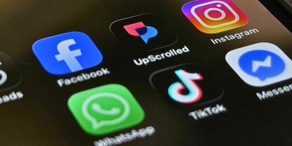 competitie-tiktok-upscrolled.jpg - RevistaPolitica