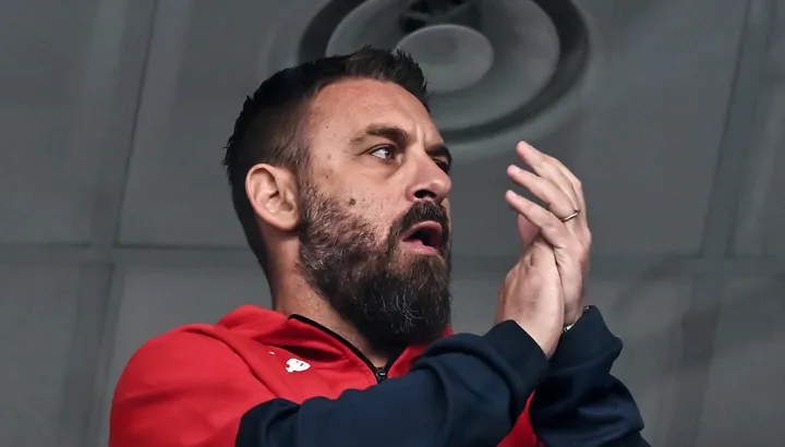 https3A2F2Fsportsmole-media-prod.s3.gra_.io_.cloud_.ovh_.net2Fuploads2F20252F112Fgenoa-head-coach.webp - RevistaPolitica