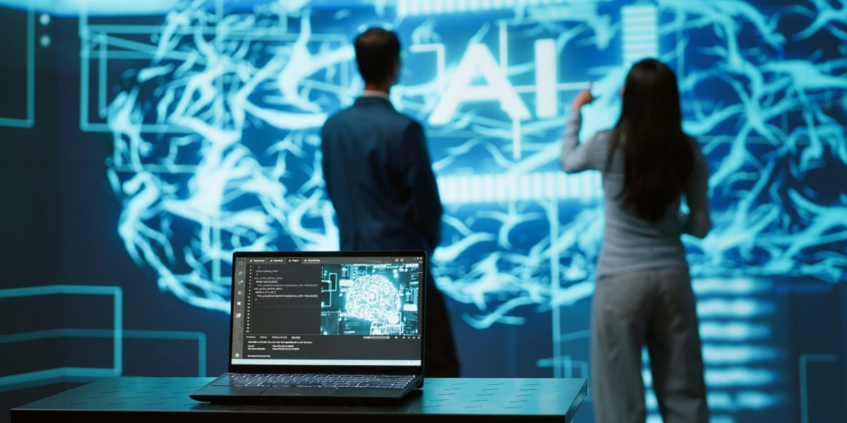 it-professionals-using-artificial-intelligence-augmented-reality-hologram-scaled.jpg - RevistaPolitica