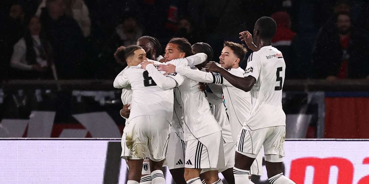 paris-fc_76yu1stbpkwz14uzs15pgth7x.jpg - RevistaPolitica