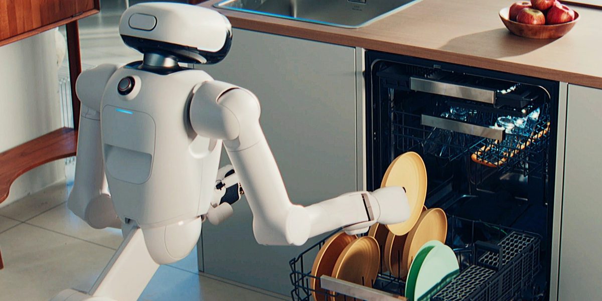 robotul-CLOiD-de-la-LG.jpg - RevistaPolitica