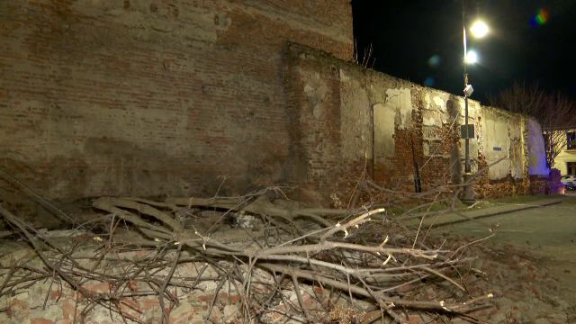 zid-cazut.png - RevistaPolitica