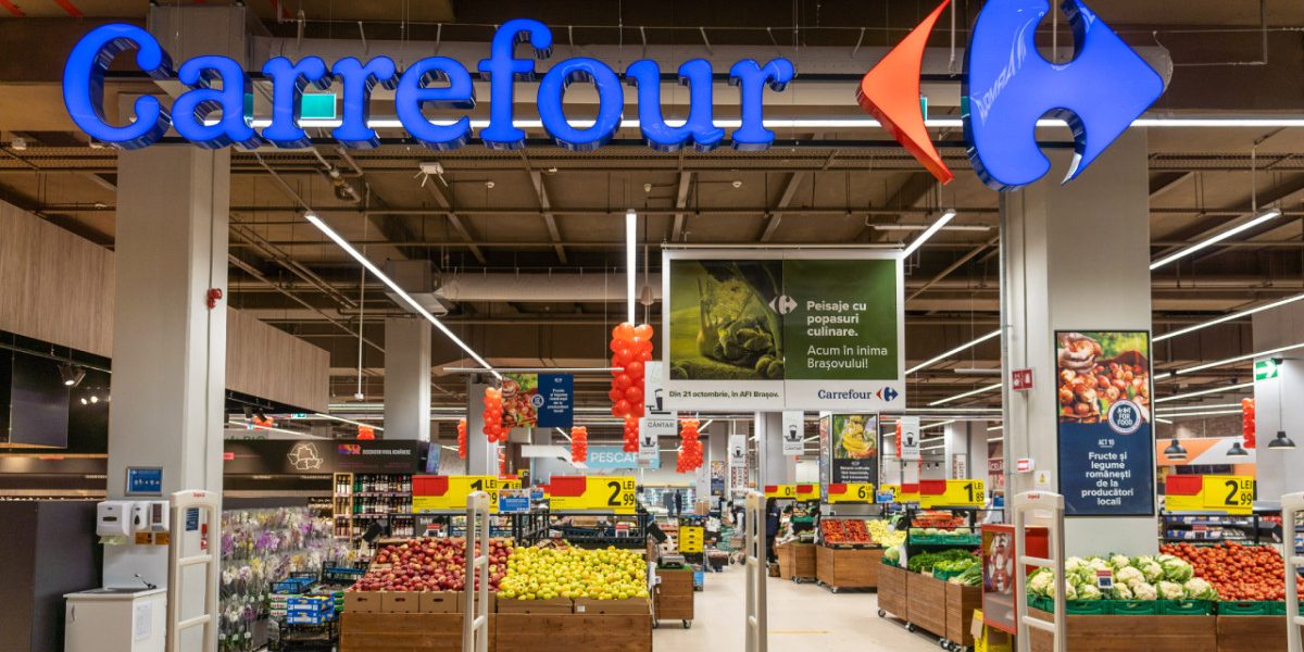Carrefour anunţă vânzarea filialei din România către Pavăl Holding: tranzacție de peste 800 mil. de euro. Poziția fraților Pavăl