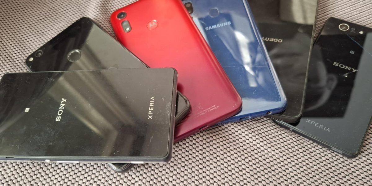 Cum-transformi-telefoanele-vechi-in-camere-de-supraveghere.jpg - RevistaPolitica