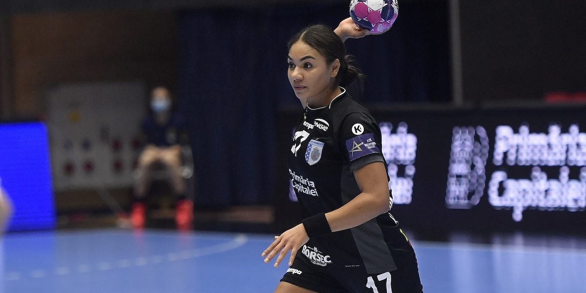 Elizabeth-Omoregie_INQUAM_Photos_Alex-Nicodim_.jpg - RevistaPolitica