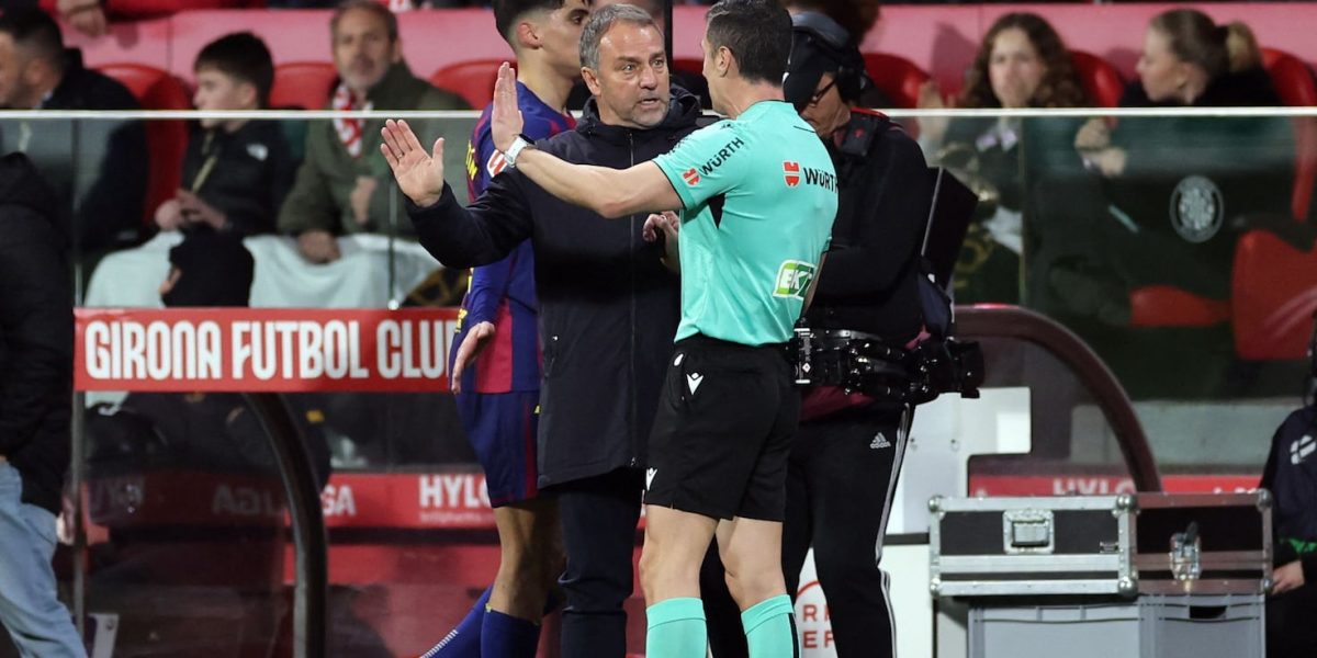 Flick y la posible falta a Koundé: “Si hubiéramos jugado bien, podría criticar la decisión...”