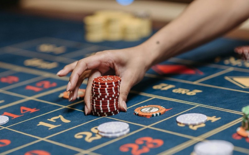 Gambling-casino-chips.jpg - RevistaPolitica