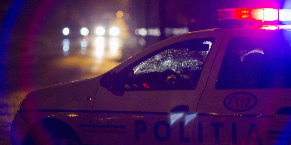 Masina-Politie-noaptea-Inquam-Photos_Cornel_Putan-1-scaled.jpg - RevistaPolitica