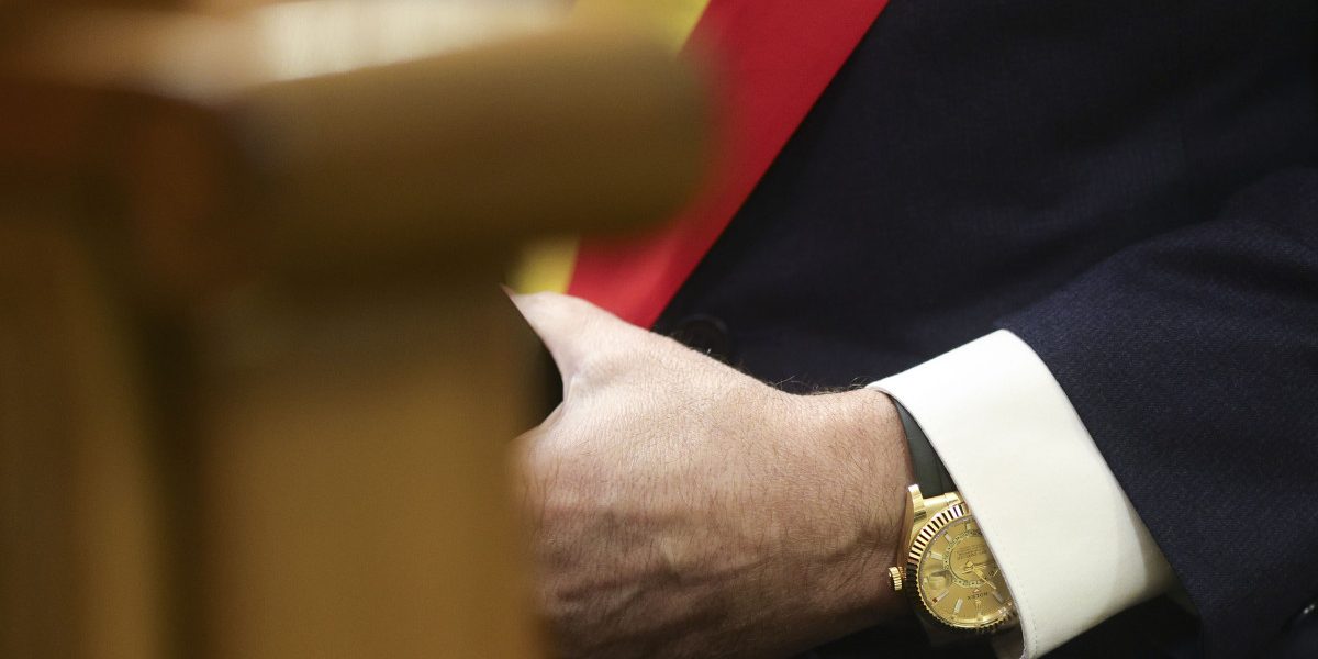 Un primar revoltat de tăieri a purtat un Rolex de zeci de mii de euro la întâlnirea cu Bolojan: „Nu văd care e problema”