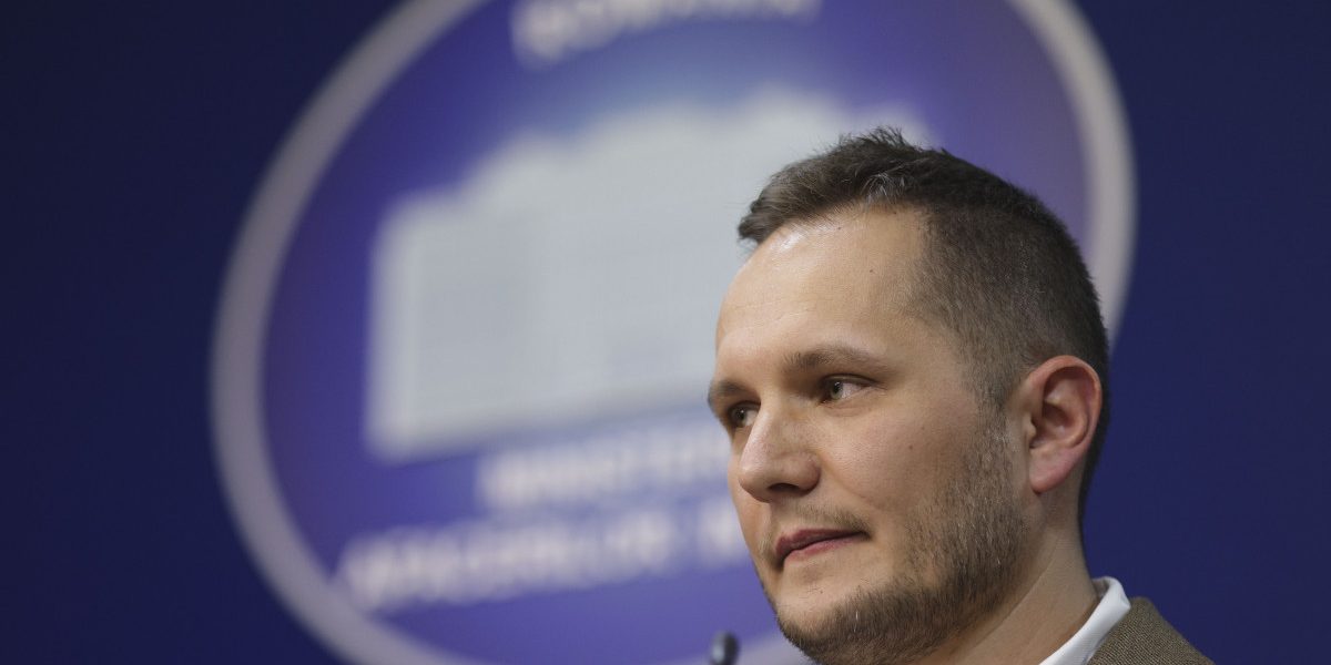 YWY0NTlhYzgwYjc2ODJkZDZiYzhhOGQ0NDU.thumb_.jpg - RevistaPolitica