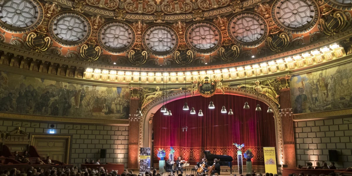 concert-sonoro-la-ateneul-roman-scaled.webp.webp - RevistaPolitica