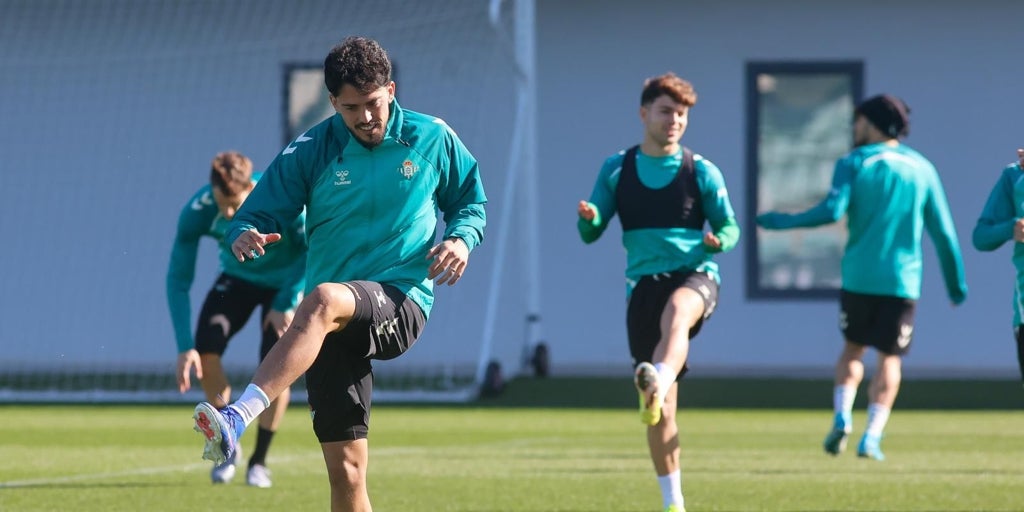 fornals-betis-entrenamiento-victor-U51503138585JGz-1024x512@diario_abc.jpg - RevistaPolitica