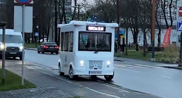 mica-bus-autonom-made-in-ue-e1771231123499.jpg - RevistaPolitica