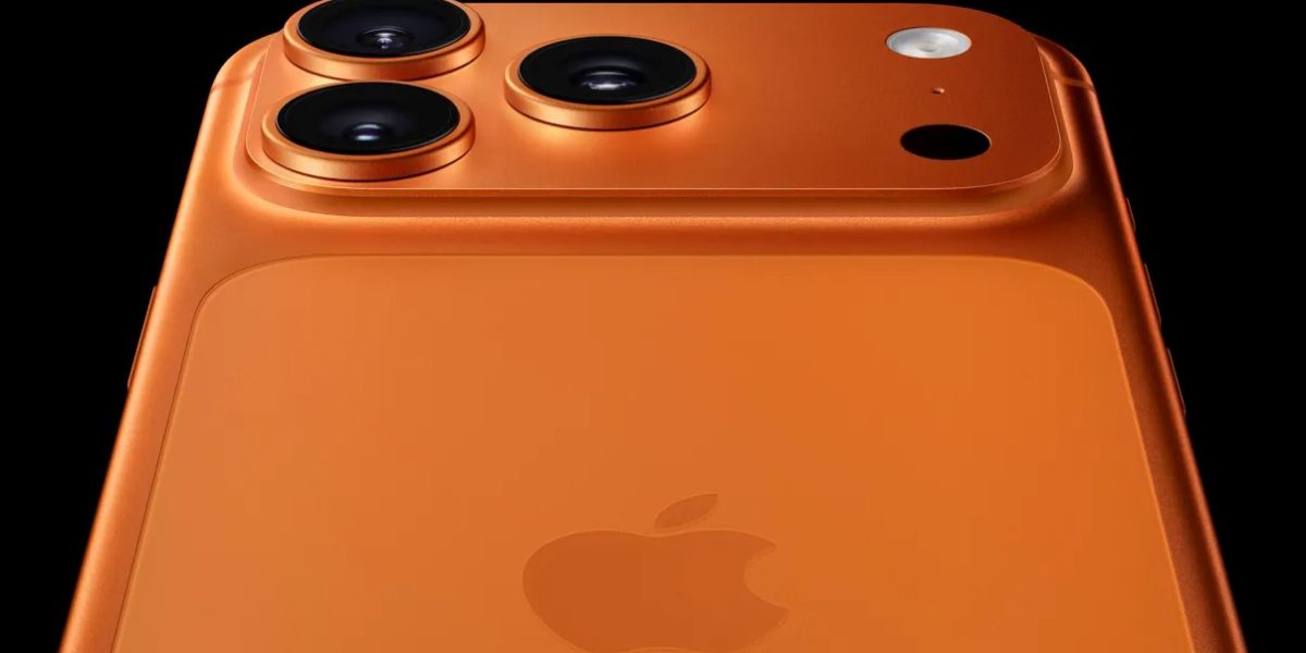 pacaleala-cu-iphone-17.jpg - RevistaPolitica