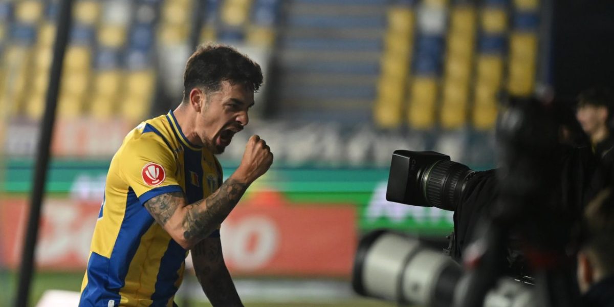 petrolul-ploiesti-fc-arges-superliga-superbet-13022026.jpg - RevistaPolitica
