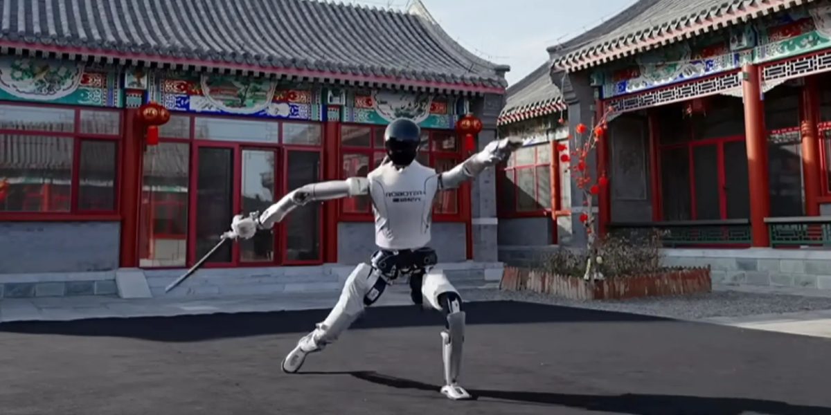 robot-umanoid-china-robotera-l7.jpg - RevistaPolitica