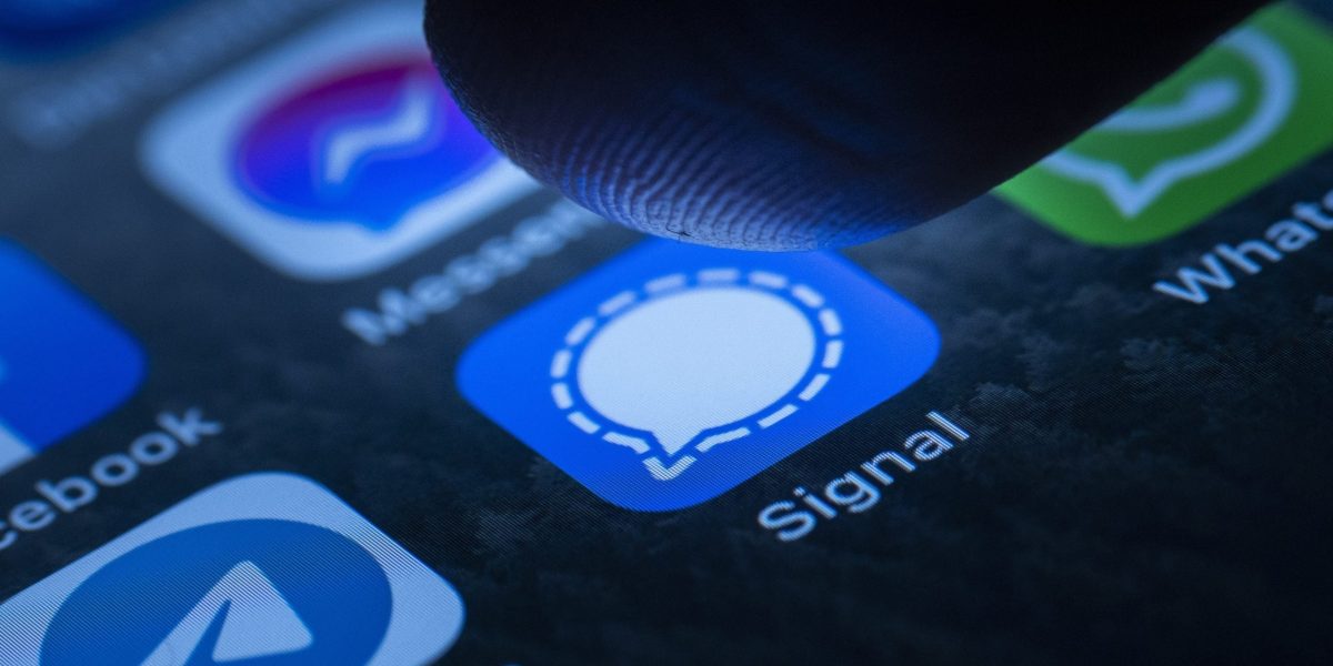 signal-hackeri-rusi-scaled.jpg - RevistaPolitica