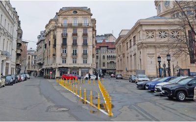 stalpisori-anti-parcare-langa-Ateneu.jpg - RevistaPolitica