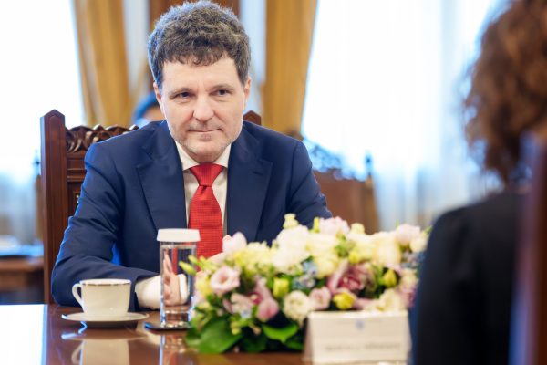 Nicușor Dan: Numirea șefilor de servicii, responsabilitate împărțită - RevistaPolitica