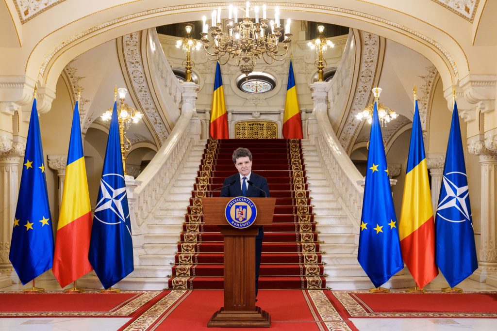 Președintele Nicușor Dan joacă rolul de mediator într-o criză politică delicată