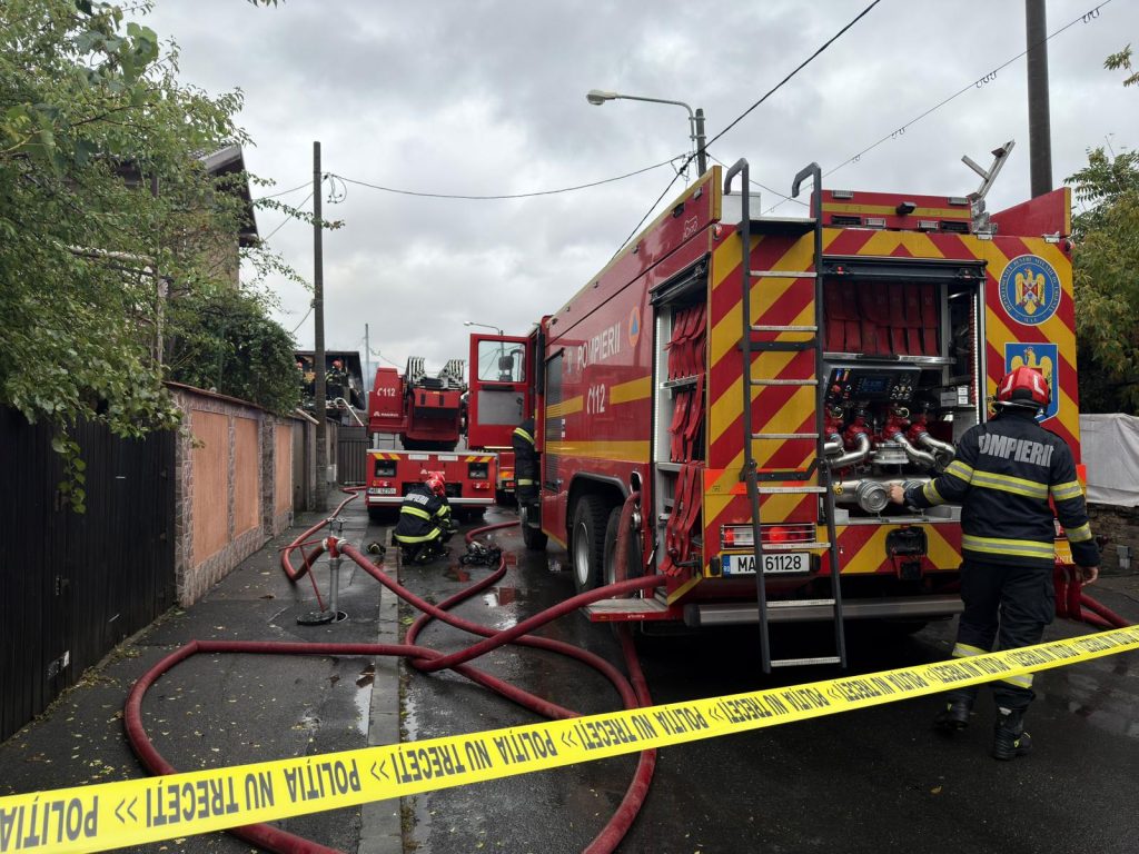 București: Pompierii, asaltați de urgențe de Sărbători, peste 300 de misiuni zilnic