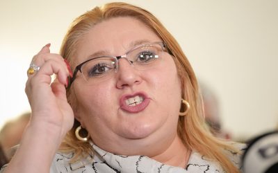 Europarlamentarul Diana Iovanovici-Șoșoacă, liderul partidului SOS România, a anunțat public că refuză orice formă de colaborare cu partidele din actuala coaliție de guvernare