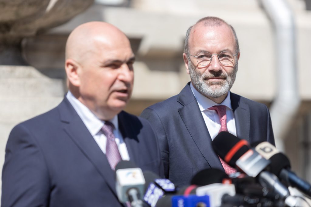 Șeful PPE, Manfred Weber, critică PSD și îl laudă pe premierul Bolojan Șeful Partidului Popular European (PPE), Manfred Weber, a criticat dur Partidul Social Democrat (PSD) pentru îndepărtarea de angajamentele pro-europene