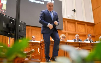 Moțiunea de cenzură împotriva Guvernului Bolojan a fost citită în Parlament Moțiunea de cenzură inițiată de Partidul Social Democrat (PSD) și Alianța pentru Unirea Românilor (AUR) împotriva guvernului condus de Ilie Bolojan a fost citită miercuri în plenul reunit al Parlamentului de Petrișor Peiu